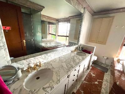 Apartamento de 3 alcobas en venta en Rosales Pietramonte, Bogotá, 219 m² · foto 12 de 20