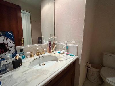 Apartamento de 3 alcobas en venta en Rosales Pietramonte, Bogotá, 219 m² · foto 7 de 20