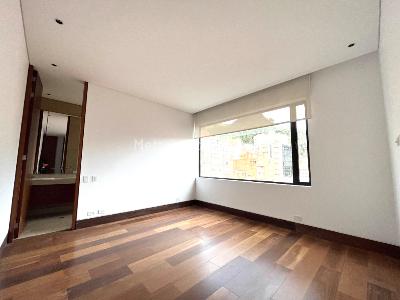 Apartamento de 4 alcobas en venta en Los Rosales, Bogotá, 360 m² · foto 13 de 20