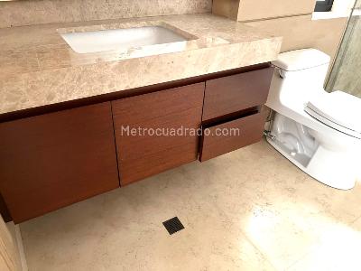 Apartamento de 4 alcobas en venta en Los Rosales, Bogotá, 360 m² · foto 16 de 20