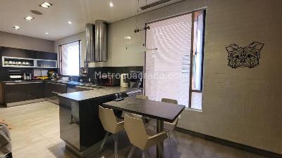 Apartamento de 3 alcobas en venta en Rosales Bella Vista, Bogotá, 301 m² · foto 10 de 20