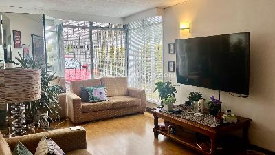Casa de 4 alcobas en venta en Polo Club, Bogotá, 268 m² · foto 4 de 16