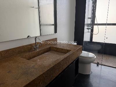 Apartamento de 3 alcobas en venta en Los Rosales Reservado, Bogotá, 346 m² · foto 8 de 8