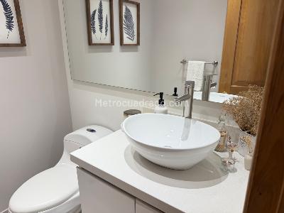 Apartamento en venta en Santa Barbara Occidental, Bogotá · foto 8 de 15