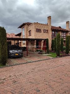 Casa de 5 alcobas en venta en La Balsa, Chía, 256 m² · foto 2 de 20