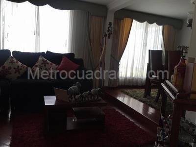 Casa en venta en Villa Del Prado, Bogotá · foto 2 de 12