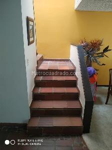 Casa de 3 alcobas en venta en Bella Suiza, Bogotá, 203 m² · foto 12 de 19