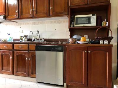 Apartamento de 3 alcobas en venta en Pontevedra, Bogotá, 124 m² · foto 7 de 20