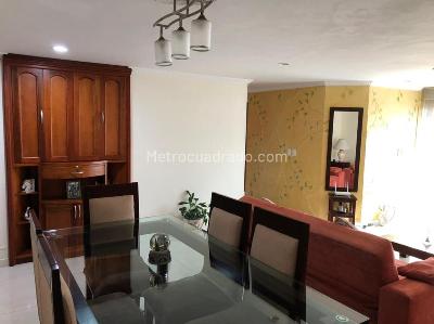 Apartamento de 3 alcobas en venta en Pontevedra, Bogotá, 124 m² · foto 5 de 20