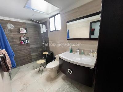 Casa de 4 alcobas en venta en Canodromo, Bogotá, 300 m² · foto 19 de 20