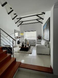 Casa de 4 alcobas en venta en Canodromo, Bogotá, 300 m² · foto 2 de 20