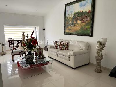 Casa de 4 alcobas en venta en Canodromo, Bogotá, 300 m² · foto 4 de 20