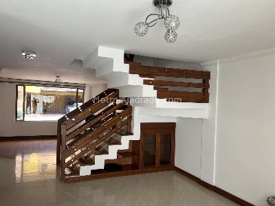 Casa de 4 alcobas en venta en Delicias, Chía, 256 m² · foto 4 de 19