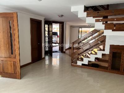 Casa de 4 alcobas en venta en Delicias, Chía, 256 m² · foto 3 de 19