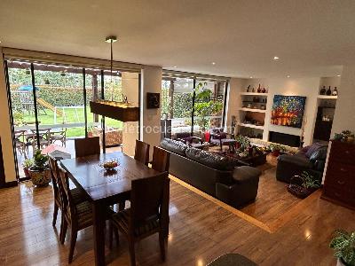 Casa de 4 alcobas en venta en Hacienda Fontanar, Chía, 796 m² · foto 3 de 17