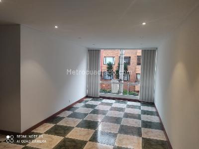 Apartamento en venta en Quinta Paredes, Bogotá · foto 3 de 16