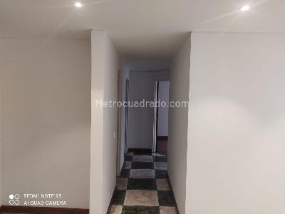 Apartamento en venta en Quinta Paredes, Bogotá · foto 6 de 16