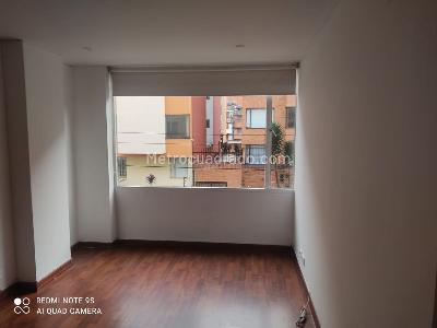 Apartamento en venta en Quinta Paredes, Bogotá · foto 9 de 16