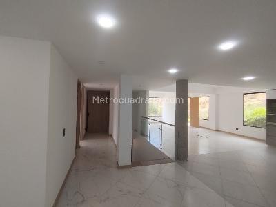 Casa de 5 alcobas en venta en Villas Del Tunjaque, La Calera, 400 m² · foto 4 de 20
