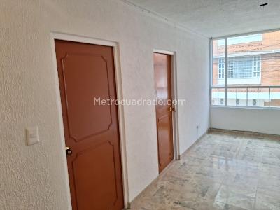 Apartamento de 2 alcobas en arriendo en Muelle Engativa, Bogotá, 60 m² · foto 2 de 16