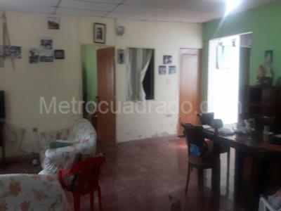 Casa de 4 alcobas en venta en Centro, Villavicencio, 180 m² · foto 3 de 11