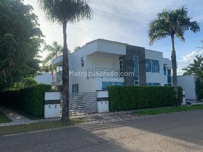 Casa de 5 alcobas en venta en Baru, Villavicencio, 450 m² · foto 2 de 20