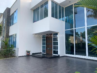 Casa de 5 alcobas en venta en Baru, Villavicencio, 450 m² · foto 3 de 20