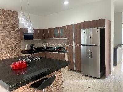 Casa de 5 alcobas en venta en La Llanerita, Villavicencio, 1925 m² · foto 11 de 20