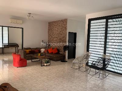 Casa de 5 alcobas en venta en La Llanerita, Villavicencio, 1925 m² · foto 5 de 20
