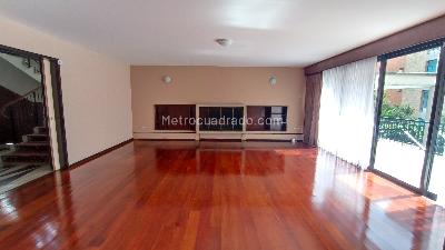 Casa de 5 alcobas en venta en Chico Norte, Bogotá, 733 m² · foto 9 de 20