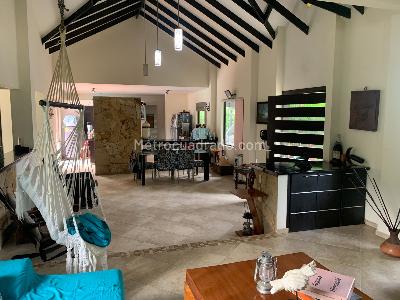 Casa de 4 alcobas en venta en Caracoli, Villavicencio, 410 m² · foto 4 de 20