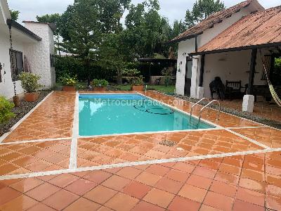 Casa de 4 alcobas en venta en Caracoli, Villavicencio, 410 m² · foto 8 de 20