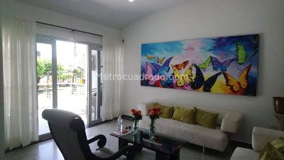 Casa de 4 alcobas en venta en Triangulo, Villavicencio, 220 m² · foto 2 de 12