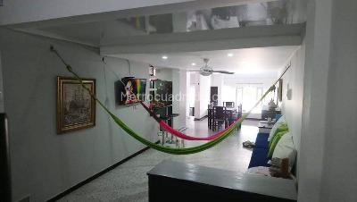 Casa de 4 alcobas en venta en Triangulo, Villavicencio, 220 m² · foto 7 de 12