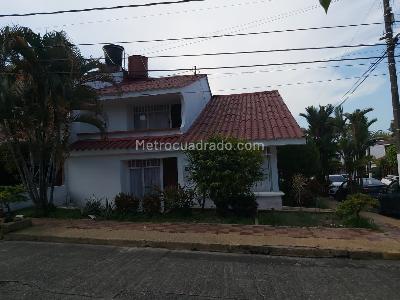 Casa de 4 alcobas en venta en Triangulo, Villavicencio, 220 m² · foto 3 de 12