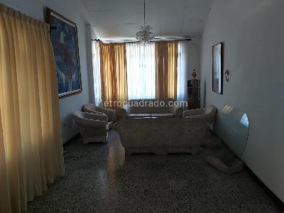 Casa de 4 alcobas en venta en Triangulo, Villavicencio, 220 m² · foto 9 de 12