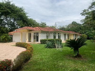 Casa de 4 alcobas en venta en Poyata, Villavicencio · foto 2 de 20