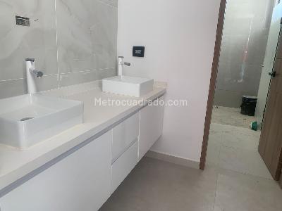 Casa de 4 alcobas en venta en El Cairo, Villavicencio, 280 m² · foto 16 de 20