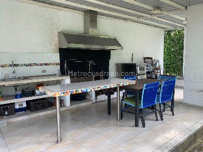 Casa de 5 alcobas en venta en Baru, Villavicencio, 1500 m² · foto 12 de 20