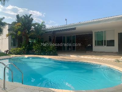 Casa de 3 alcobas en venta en Baru, Villavicencio, 1050 m² · foto 2 de 20