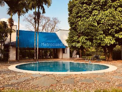 Casa de 4 alcobas en venta en Los Naranjos, Villavicencio · foto 2 de 19