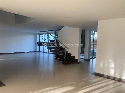 Casa de 5 alcobas en venta en Baru, Villavicencio, 700 m² · foto 3 de 20