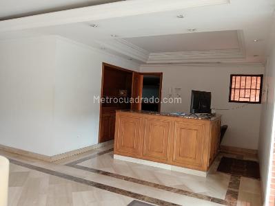 Apartamento de 3 alcobas en venta en Chico Navarra, Bogotá, 180 m² · foto 14 de 18