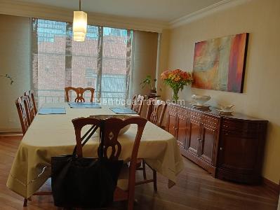 Apartamento de 3 alcobas en venta en Chico Navarra, Bogotá, 180 m² · foto 3 de 18