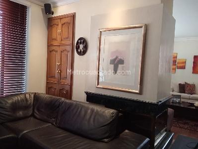 Apartamento de 3 alcobas en venta en Chico Navarra, Bogotá, 180 m² · foto 5 de 18