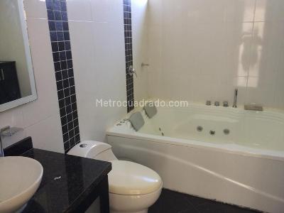 Casa de 5 alcobas en venta en Baru, Villavicencio, 1424 m² · foto 6 de 20