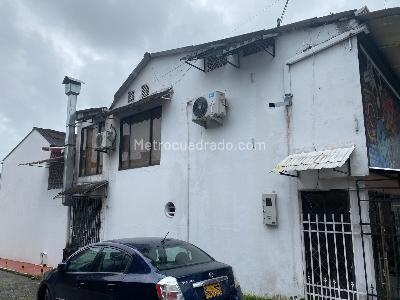 Casa de 4 alcobas en venta en Barzal Bajo, Villavicencio, 240 m² · foto 13 de 18