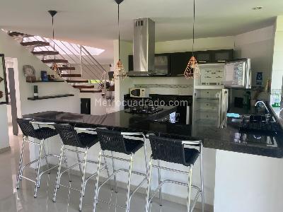 Casa de 5 alcobas en arriendo en Baru, Villavicencio, 1424 m² · foto 5 de 20