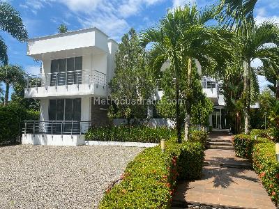 Casa de 5 alcobas en arriendo en Baru, Villavicencio, 1424 m² · foto 18 de 20