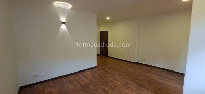 Apartamento en venta en Las Rosales, Bogotá · foto 3 de 12